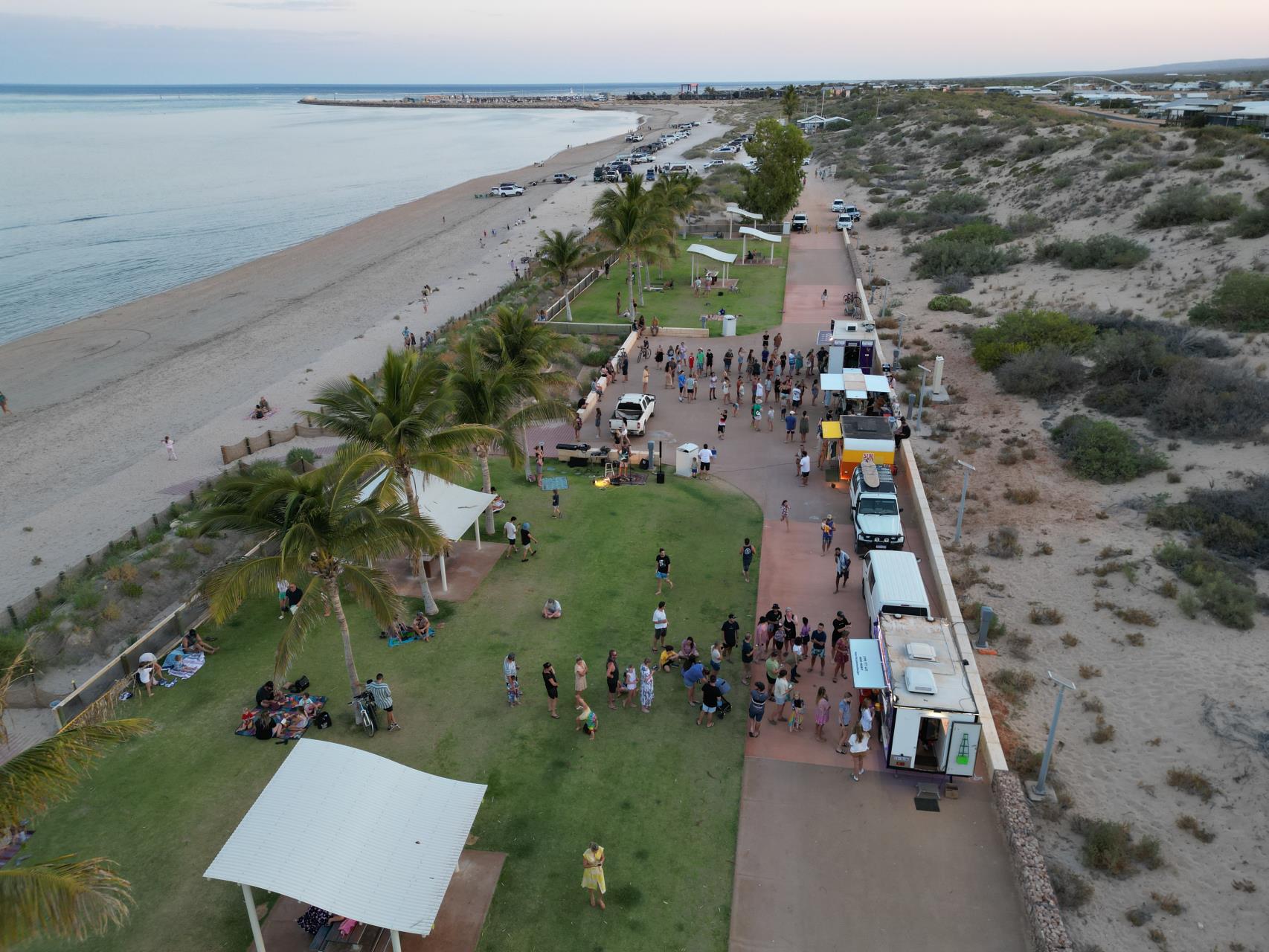 Exmouth Beachside Delight for Food and Music Lovers